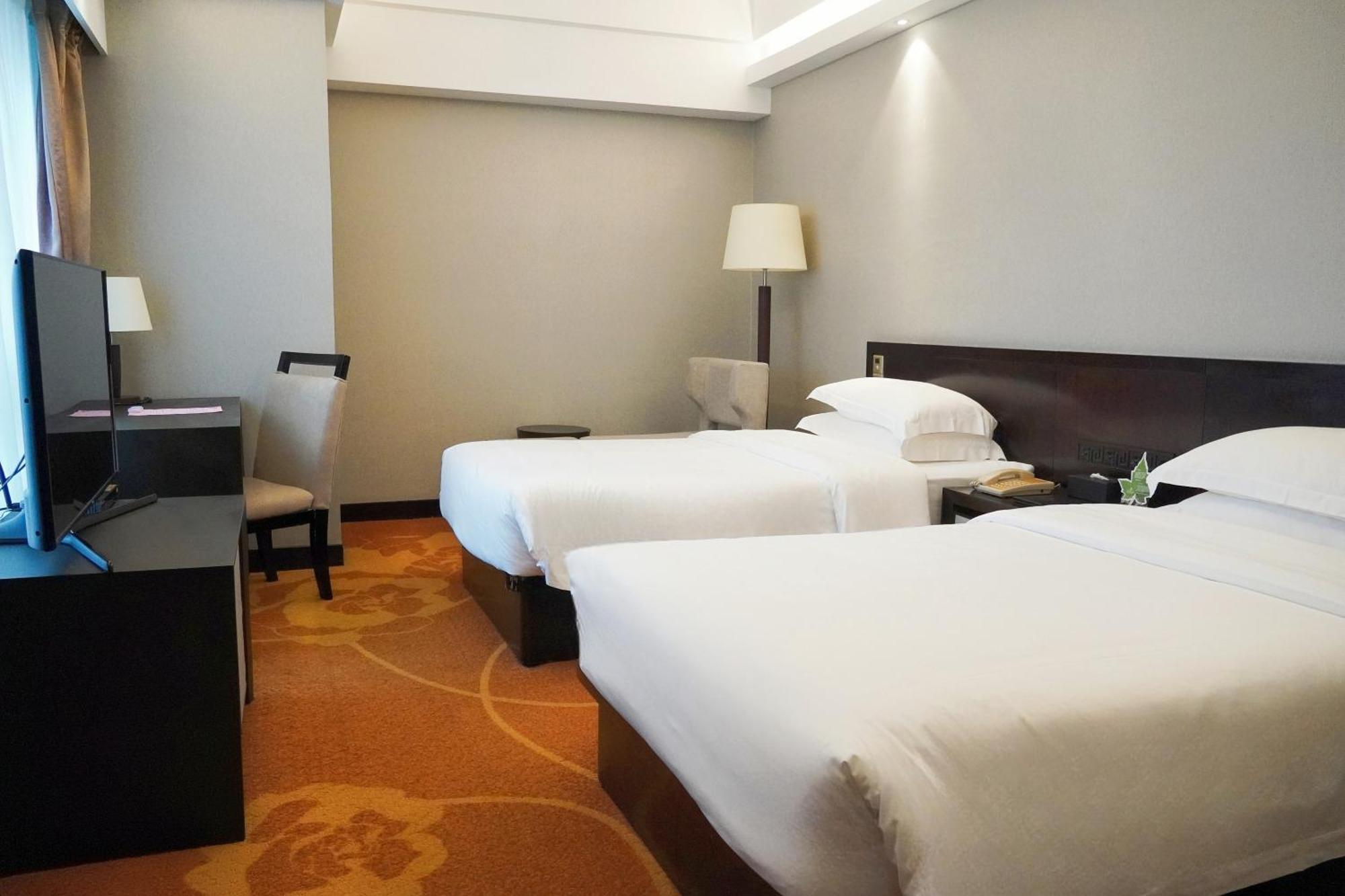 Landmark International Hotel Canton Esterno foto